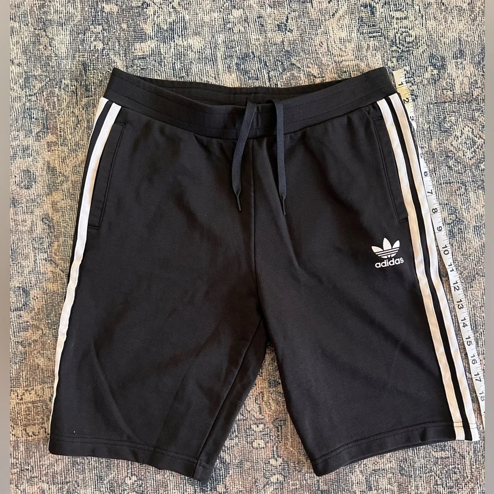 Adidas kids Adicolor Fleece 3 Stripe Shorts - Picture 5 of 7